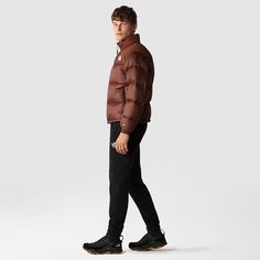 VECTIV™ Taraval Peak Straßenschuhe für Herren | The North Face Sneaker Boots Outfit, Burgundy Puffer Jacket, Mens Sneaker Boots, Nike Sfb, All Star Lugged, Most Stylish Men, Boots For Fall, Black Sweatpants, Fall Winter 2024