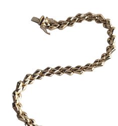 This is a simple and elegant gold bracelet with a mid-century look. It’s a great layering bracelet or statement piece on its own. It is crafted in Italian gold. 14k yellow Gold 7.5 inch bracelet 12.06 grams ***With any pre-owned/Vintage/Antique items, it is common to have some wear, As we inspect each piece of our jewelry, we make sure the wear and tear is acceptable within industry standards*** FOLLOW US TO SEE MORE PHOTOS OF OUR JEWELRY ON INSTAGRAM @HEIRLOOMPAVE If you have any questions abou Formal Diamond Bracelet With Gold Chain, Yellow Gold Sterling Silver Link Bracelet For Formal Occasions, Formal Gold Jubilee Bracelet With Oval Link, Formal 14k Gold Diamond Bracelet With Oval Links, Classic Formal Diamond Bracelet With Gold Chain, Formal Yellow Gold Sterling Silver Oval Link Bracelet, Classic Gold Chain Bracelet For Anniversary, Flexible 14k Gold Tennis Bracelet For Formal Occasions, Timeless Gold Sterling Silver Bracelet For Formal Occasions