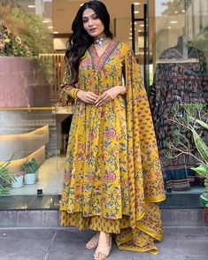 Kurta and Bottom Fabric: Rayon Blend || Kurta Set Color :- Yellow
Style: Anarkali || Length: Calf Length || Sleeves: 3/4 Sleeves || Size Chart- Kurta-S-36 in, M-38 in , L-40 in , XL-42 in , XXL-44 in,Pant :- S-28 in, M-30 in , L-32 in, XL- 34 in , XXL- 36 in,For More Please refer to the size Chart below.
This set includes: 1 Kurta and 1 Pant with Dupatta || Work :- Printed || Neck Style:- V-Neck Flared Anarkali, Kurta With Palazzo, Traditional Attires, Kurti Pant, Dress Book, Printed Dupatta, Designer Anarkali, Anarkali Kurta, Kurtis With Pants