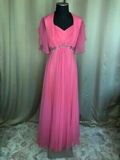 60s Mod, Vintage Gowns, Chiffon Material, Love Vintage, Chiffon Gown, Fuchsia Color, 1960s Fashion, Sheer Chiffon, Vintage 60s