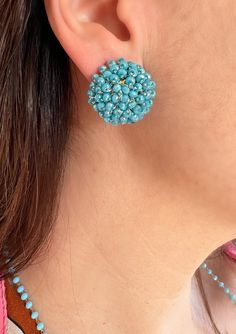 Orecchini turchi raffinati e luminosi ideali per i tuoi look estivi Turquoise Clip-on Round Earrings, Jewelry Earrings Studs, Favorite Jewelry, Beauty Book, Etsy Accessories, Accessory Gift, Jewelry Earrings, Birthday Gifts, Gift Card