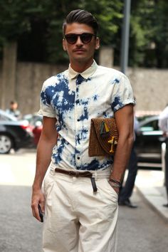 Coolest look! Cool Tie Dye Shirts, Camisa Tie Dye, Vintage Man, Dye Shirt, Tie Dye Shirt, Mens Fashion Summer, Tie Dyed