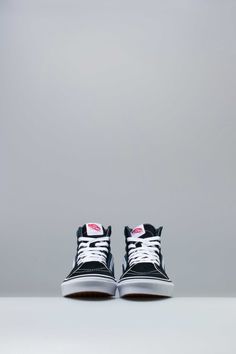 Vans legendary lace-up high top inspired by the classic Old Skool. STYLE#: D5INVY Black Air Force 1, Chuck Taylor 70, Jordan Retro 6, Womens Basketball Shoes, Mens Skate Shoes, Air Jordan 5 Retro, Air Jordan 11 Retro, Cream Shoes, Skate Shoe