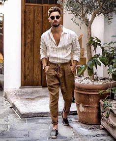 Minimal Sophisticated Style, Summer Man Style, Boho Outfits For Men, Casual Men Outfits Summer, Boho Outfit Men, Boho Outfits Men, Men Style Spring, Mens Fashion Boho, Man Outfit Summer