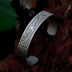 42784668057736 Viking Tree Of Life, Biker Fashion, Arm Ring, Nordic Runes, World Tree, Toga Pulla, Fish Hook Necklace, Celtic Heritage, Stainless Steel Bracelet Men