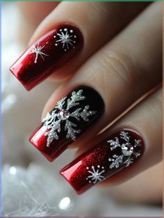 Short Christmas Nails, Nails For 2023, Green Christmas Nails, Christmas Nails Ideas, Festive Holiday Nails, Holiday Manicure, Classy Nail Art Ideas, Christmas Nail Ideas, 3d Nail Art Designs