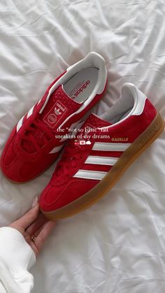 Red Spezial Adidas, Nike Shoes Air Force, Trendy Shoes Sneakers, Pretty Shoes Sneakers, Shoes Outfit Fashion, Stunning Shoes, Adidas Outfit, Red Adidas, Shoe Inspo