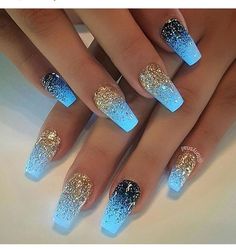 Blue acrylic nail. a girl nail is just as important accesories like the rest of her clothes, fashion and style Nails Light Blue, Fantastic Nails, Nails Designs Short, Pride Nails, Nails Dark, Nails Elegant, Acrylic Nails Ideas, Classy Nail Designs, Nails Ombre