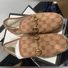 Brand New Comes With Box Size 6.5 (36.5) Gucci Espadrilles, Floral Espadrilles, Gucci Sandals, Gucci Floral, Espadrilles Shoes, Free People Bags, Gucci Loafers, Shoes Gucci, Asics Running Shoes