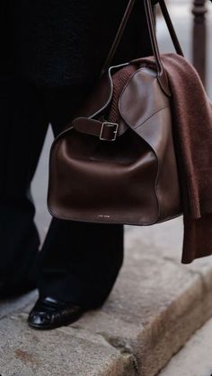 The Row Margaux Bag, Margaux Bag, The Row Bag, My Style Bags, Sacs Design, Mary Kate Olsen, Oversized Bag, Ashley Olsen, Luxury Purses