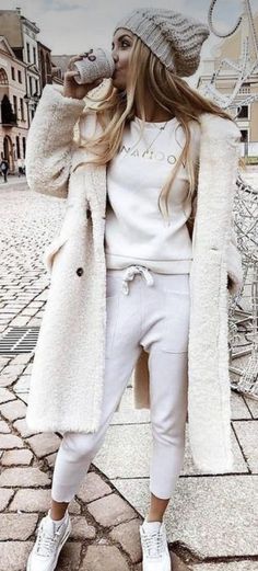 Winter Outfits Cold Casual, Must Have Outfits, Outfit Sport, Outfits Cold, Style Parisienne, Winter Fashion Outfits Casual, Winter Outfits Cold, 2020 Fashion Trends, Looks Street Style