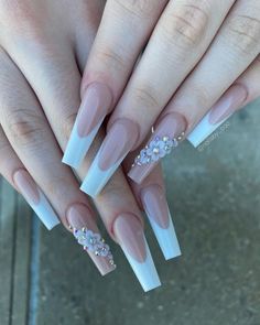 Graduation Nails Ideas White, Cute Baddie Nails Acrylic, White Cute Nails, Nails Ideas Long, Cosmo Nails, Girls Nail Designs, 2022 Nails, Nails And Spa, Graduation Nails