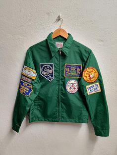 ⚡Size S ⚡Pit to pit 22 inches ⚡Shoulder to bottom hem 24 inches ⚡Condition 9/10 Very Good condition Please make sure you drop contact or phone number after make a purchase! It's for shipping purpose only. Thank you 😊 Retro Utility Jacket With Patch Pockets, Jacket With Patches, Retro Button-up Utility Jacket With Pockets, Patch Jacket, Streetwear Button-up Utility Jacket With Multiple Pockets, Vintage Button-up Outerwear For Outdoor, Vintage Button-up Utility Jacket For Outdoor, Boy Scout Patches, Aime Leon Dore