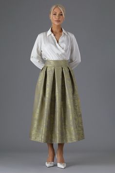 Jacquard skirt with sash included. Skirt has a pockets. Jacquard skirt makes a classical elegant look. This skirt is perfect for any occasion.  Skirt can be made longer or shorter. Skirt length 33.5 inches / 85 cm.  More skirts you can see here:  https://www.etsy.com/shop/DesirCouture?ref=seller-platform-mcnav&section_id=40312230 In order's note you can write your waist measurements and I will make according to your size. Standard Waist sizes: XXS 24.5 (62cm) XS 26 (66cm) S 28.5 (72cm) S/M 30 (7 Couture Bridesmaid Dresses, Gown Skirt, Wedding Skirt, Jacquard Skirt, Classic Skirts, Womens Skirts, Formal Skirt, Ball Gown Skirt, Skirt For Women