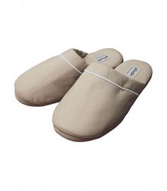 Coddle your feet morning and night in the very same soft microfiber that made our Luxe Robes so popular. The cushioned soles make these slippers soft and supple, perfect for dashing outside to retrieve the morning paper. The elegant piping adds style to this pair of wonderfully comfortable slippers.