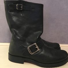 Only Worn Twice. Brand New Condition. Size 6.5. Fits Size 7. Original Price $368. These Are Forever Boots. Chunky Black Boots, Frye Veronica, Fashion Book, Frye Shoes, Fashion Books, Black Ankle Boots, Verona, Nice Shoes, Black Boots