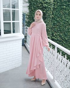 Dres Hijab, Hijab Dress Party, Moslem Fashion, Muslim Dresses, Model Gamis, Muslimah Dress, Dress Muslim, Mode Abaya, Muslim Fashion Dress