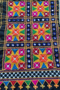 #handwork  #desibharat #kachhiwork #handembroiderystitches #traditionalwear #sadubharat #mirrorwork Cross Stitch Geometric, Dress Design Patterns