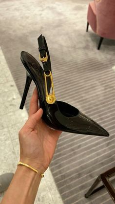 Heels Versace, Versace Heels, Dr Shoes, Classy Shoes, Heels Classy, Shoe Inspiration