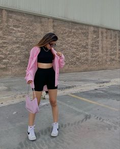 Explore Baddie Spring Outfits 2024: Trendy & Casual Fashion Ideas Black With Pink Outfits, Pink Black Outfit Ideas, Short And Tshirt Outfits, Outfits With Pink Top, Outfits Vestido Rosa, Pink And Black Outfit Casual, Outfit Con Biker Short, Outfit Short Rosa, Pink Short Outfits