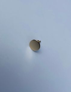 This minimalistic round shaped earring is made of 14k Solid Gold. It has 2 size options you can see on pictures. Smaller size earring is 0,27 gr (a single earring) and diameter is 4 mm. Bigger size earring is 0,39 gr and diameter is 8 mm. You can choose the size from ''Options'' section. Earring will be sent with signed certificate of authenticity. Please contact with us via Etsy message for different color options (rose gold or white gold). Fast and safe worldwide delivery with UPS (United Parc Single Circle Gold-plated Earring, Dainty Gold Round Disc Earrings, Gold 14k Round Disc Earrings, Minimalist Sterling Silver Round Disc Earrings, Custom Signet Ring, Gold Pin, Solid Gold Earrings, Disc Earrings, Gold Dots