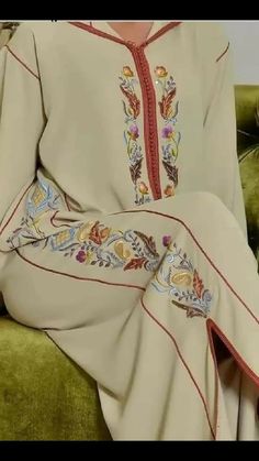 Moroccan Outfit, Night Suit For Women, Moroccan Fashion, Kurta Neck Design, Dress Design Patterns, Embroidery Suits Design