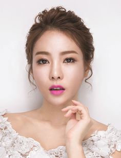 J By Loistaa Korean Bridal Hair Makeup Korean Wedding Photography Simple Bridal Makeup, Makeup Asia, Korean Wedding Photography, Bridal Makeup Natural