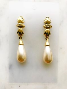 Vintage Pearl & Crystal Earrings Gold Plated 55mm x 10mm Gold Earrings Models, Gold Jewellry, Gold Dangle Earrings, Gold Jewelry Earrings, Vintage Pearl, Pearl Crystal, Vintage Pearls, Gold Earrings Dangle, Earrings Vintage