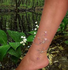 Silver ankle bracelet for woman, Silver Lily of the valley flower anklet bangle, Wire wrapped flower anklet If you want to change the usual look, it's simple, put a anklet bangle! The  upper anklet bangle is an original jewelry. This bicep bangle has been created with a Sparkly Czech crystals and silver plated wire. To know your size, please measure the foot - the narrowest point slightly above the ankle. This design is copyrighted, don't copy. Lily Of The Valley Accessories, Bracelets Tattoo, Toe Jewelry, Bangle Bracelets Silver, Pink Anklet, Wire Wrapped Flower, Enchanted Jewelry, Silver Ankle Bracelet, Anklet Designs