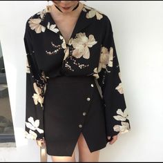 Never Worn Loose Fitting Floral Button Up Blouse. It Can Fit Sizes Xs-S. Egirl Aesthetic, Skirt Korean, Egirl Clothes, Aesthetic Print, Mode Kimono, 30 Outfits, A Skirt, Chiffon Shirt, Inspired Outfits