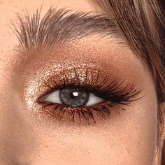 Brown Shimmer Eyeshadow Look, Golden Makeup Look For Brown Eyes, Golden Eyeliner, Elegant Bridal Makeup, Libra Princess, Bridal Makeup Inspiration, Bridal Makeup Ideas, Golden Eyeshadow, Skincare Favorites