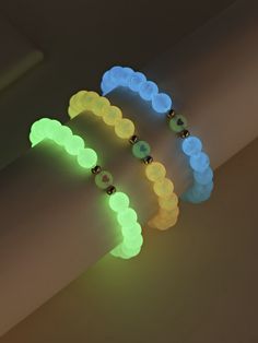 Multicolor Fashionable Collar  Plastic   Embellished   Fashion Jewelry Plastic Beads Bracelets, Glow Bracelets Party, Glow In The Dark Bracelets Diy, Black Glow In The Dark Jewelry For Parties, Glow In The Dark Beaded Bracelets, Neon Glow Bracelets, Glow Bracelets