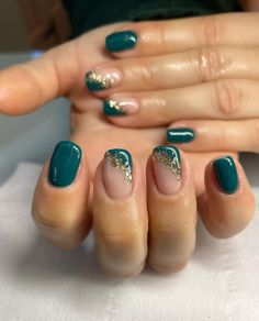 Do you love the look of dark teal nails? Are you wondering what nail design style should you go for? Teal Sparkle French Tip Nails, Nail Color For Teal Dress, Teal Wedding Nails For Bridesmaid, Teal Nail Inspo Short, Teal Colour Nails, Teal Green Nail Ideas, Nails Acrylic Green Design, Teal Gel Nails Short, Teal Nail Ideas Short