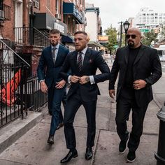 Conor Mcgregor Suit, Mcgregor Suits, Mens Casual Suits, Minimalist Sneakers, Cool Nike Wallpapers, Louis Vuitton Sneakers, Notorious Conor Mcgregor