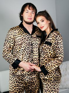 "Matching Leopard Pajama Set for Couple, Groom Bride Custom Pajama Set, Leopard Print Pajamas, Honeymoon Pajamas Set, Anniversary gift idea Our pajamas are customized with Vinyl. The letters are so pretty and detailed. It is perfect to put first letter of your name or first/last name or wedding role . Whether you want to buy it as gift, keep it for yourself and wear it as an everyday or even wear it for a honeymoon trip , this unique customized pajamas is sure to work for any occasion. ⭐Styles o Leopard Pajamas, Personalized Pajamas, Matching Pjs, Kids Pjs, Pyjama Sets, Best Pajamas, Heat Press Vinyl, Satin Pyjama Set, Custom Jacket