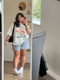 Denim Jacket Summer Outfit, Chubby Boyfriend, Midsize Casual Outfit, Chubby Fashion Outfits, Errand Running Outfit, Jacket Summer Outfit, Chubby Outfits, Midsize Summer Outfit, Chubby Outfit Ideas