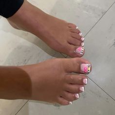 Hello Kitty Toes Nail Design, Square Press On Nails, Gel Toe Nails, Acrylic Toe Nails, Acrylic Toes, Pretty Toe Nails, Hard Nails, Cute Toe Nails, Nails Cute