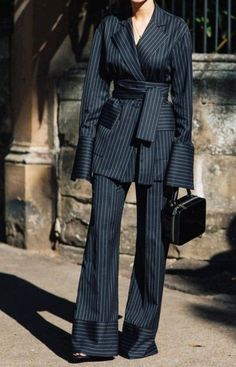 Sydney Fashion Week, Chic Fashionista, Classy Outfits For Women, Trendy Fall Outfits, Easy Trendy Outfits, Online Fashion Store, Vintage Glamour, Fashion Week Street Style