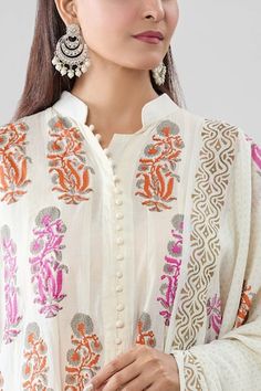 Cream kurta with pink and orange floral block print. Comes with pant and a dupatta - Aza Fashions Orange Block Print Dupatta, Bohemian Pink Block Print Sets, Bohemian Pink Sets With Block Print, Mandarin Collar Pattern, Kurta Pant Set, Kurta With Pants, Collar Pattern, Pants Pattern, Pant Set