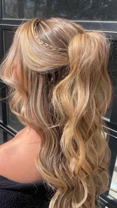 Short Braid Wedding Hair, Hair Idea For Bridesmaid, Prom Hair Down Styles, Hairstyles For Hoco Up, Cute Hair For Homecoming, Long Hairstyles Going Out, Short Blonde Prom Hair, Some Hair Up Some Hair Down Hairstyles, Hoco Down Hairstyles