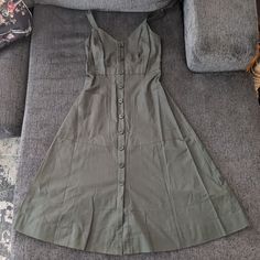 Nordstrom Dress Size 0. 100% Cotton Olive Green Midi Length Dress. Button Front And Pockets. Nwt Nordstrom Dress, Summer Chic, Green Button, Button Down Dress, Midi Length Dress, Nordstrom Dresses, Midi Length, Olive Green, Colorful Dresses