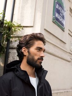 Long Hair Haircuts Men, Man Haircut Long, Mens Haircut With Beard, Mens Hair Long, Haircut Men Medium, Picture Of A Man, Men Haircut Curly Hair