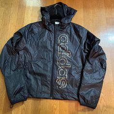 *Nwot* Adidas Gold Logo Rain/Wind Breaker Jacket Adidas Gold, Adidas Jacket Women, Gold Adidas, Adidas Zip Up, Cropped Puffer Jacket, Adidas Windbreaker, Active Jacket, Adidas Jackets, Wind Breaker