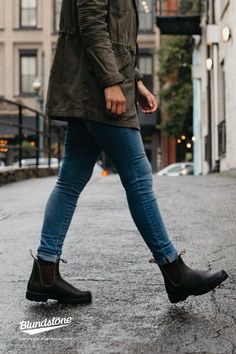 casual boot; fall boot outfits for women; city boot outfit women; weekend boot outfits; weekend style; boot outfits women; boot outfits fall; fall boots women; blundstone chelsea boots; chelsea boots for women; brown leather boots women; brown boots aesthetic; casual summer boot outfit women; brown boots outfit; brown boots outfits summer; boots with jeans; womens boots; fall outfits; outdoor outfits; boot style; #blundstone #blundstoneboots #blundstoneusa #fallboots #chelseaboots #style Boot Outfits For Women, Fall Outfits Outdoor, Casual Summer Boots, Chelsea Boots With Jeans, Women Blundstone, Summer Boot, Summer Boots Outfit, Womens Fall Boots, Boots Aesthetic