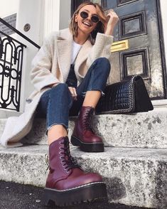 Doc Fits, Burgundy Boots Outfit, Combat Boot Outfit, Camera Ideas, Outfit Botas, Dr Martens Outfit, Red Boots, Todays Outfit, Fancy Outfits