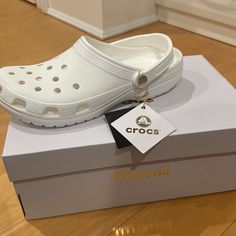 Crocs Classic Clog Jjjjound Nwt 100% Authentic Size 12 Women’s Size 10 Men’s White Low-top Casual Clogs, Casual White Low-top Clogs, Bone Colored Crocs, White Crocs Amazon, Crocs All Terrain, Crocs All Terrain Marble, Hiker Crocs White, Size 12 Women, Women's Crocs