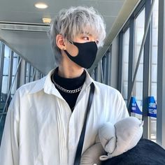 Grey Hair Color Men, Short Tomboy Haircut, Face Mask Aesthetic, Men With Grey Hair, Mens Fasion, Mens Haircuts, Men Hair Color