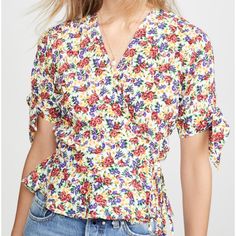 Flor Print Multicolor V-neck Top For Spring, Spring Printed V-neck Tops, Spring V-neck Printed Tops, Multicolor V-neck Top For Brunch, Printed V-neck Top For Brunch, Fitted Multicolor Top For Brunch, V-neck Printed Tops For Brunch, Chic Multicolor Spring Tops, Chic Multicolor Tops For Spring