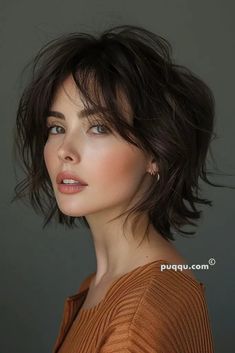 Short French Bob Hairstyles: Chic and Timeless Looks - Puqqu French Bob Fine Hair Blonde, Messy French Bob, French Hairstyles, Short Wavy Haircuts