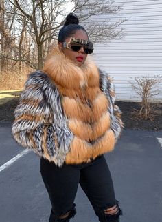 Jumpsuits Outfit, Fur Jacket Women, Gold Fox, Fur Coat Fashion, Bariatric Eating, Fox Fur Jacket, Fabulous Furs, Fur Clothing, Fox Fur Coat